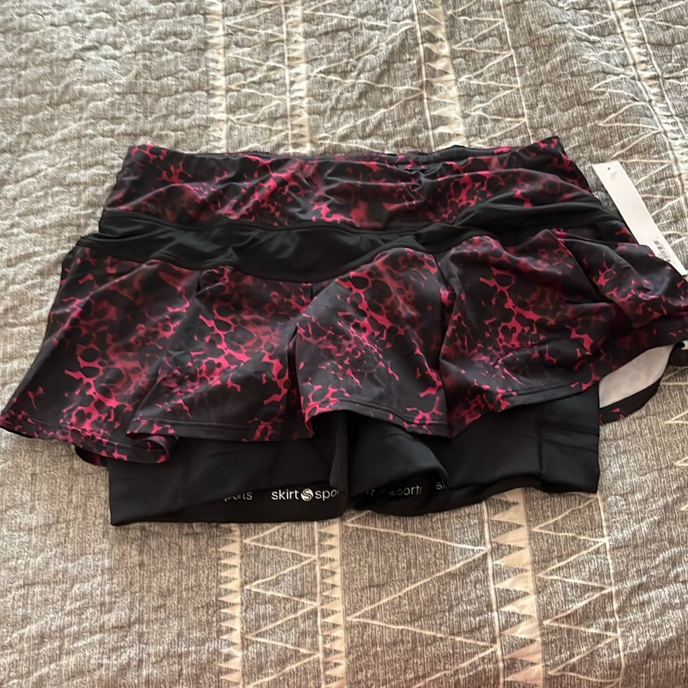 Running skort. NWT.